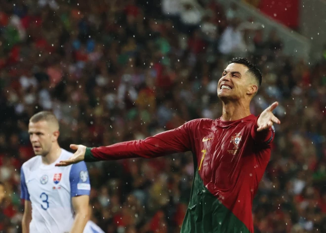 Forma var būt pārejoša, klase — mūžīga! Ronaldu un Mbapē gūst pa diviem vārtiem, Portugāle un Francija spēlēs Eiropas čempionāta finālturnīrā
