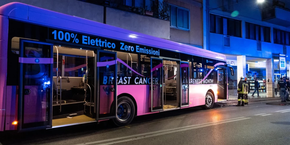 Pēc kārtējās avārijas Venēcijā aptur elektrisko autobusu ekspluatāciju