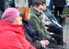 VIDEO&FOTO: “Mēs vairs neesam bāreņu tauta!” Latviešu Valodas dienā konservatīvie un Langa aicina pārrunāt latviešu valodas nozīmi