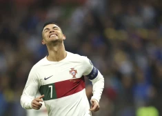 Ronaldu turpina "plosīties" — atkal divi vārti Portugāles graujošā uzvarā