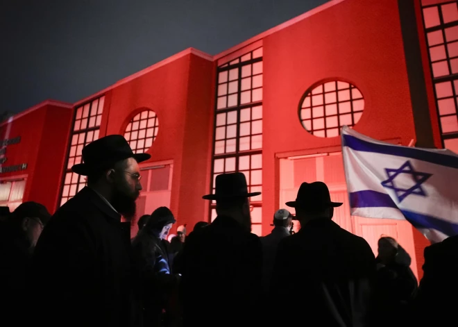 Aiz propagandas priekškara: krievi nomelno Eviku Siliņu un aizstāv palestīniešus