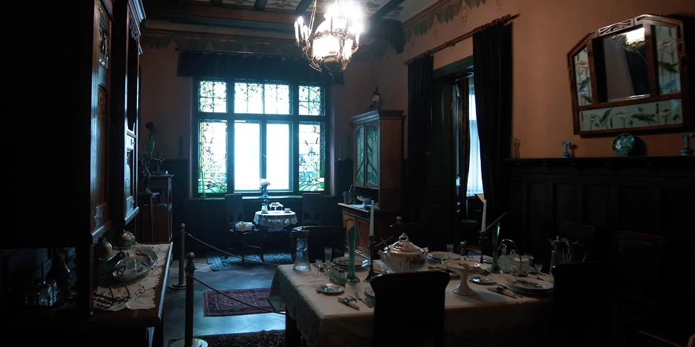 Rīgas Jūgendstila centrs ir muzejs, kas veltīts jūgendstilam jeb neoromantismam — arhitektūras un dizaina stilam. Rīgas Jūgendstila centrs ir viens no jaunākajiem Rīgas muzejiem. Tas tika atvērts 2009. gada 23. aprīlī. Muzejs atrodas Alberta ielā 12, tā direktore ir Agrita Tipāne.