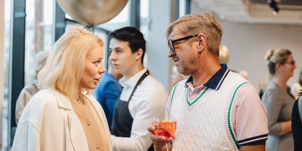 Universālveikals “Stockmann” atzīmē 20 gadus Latvijā atzīmē ar pārtikas e-veikalu un pievēršanos modei