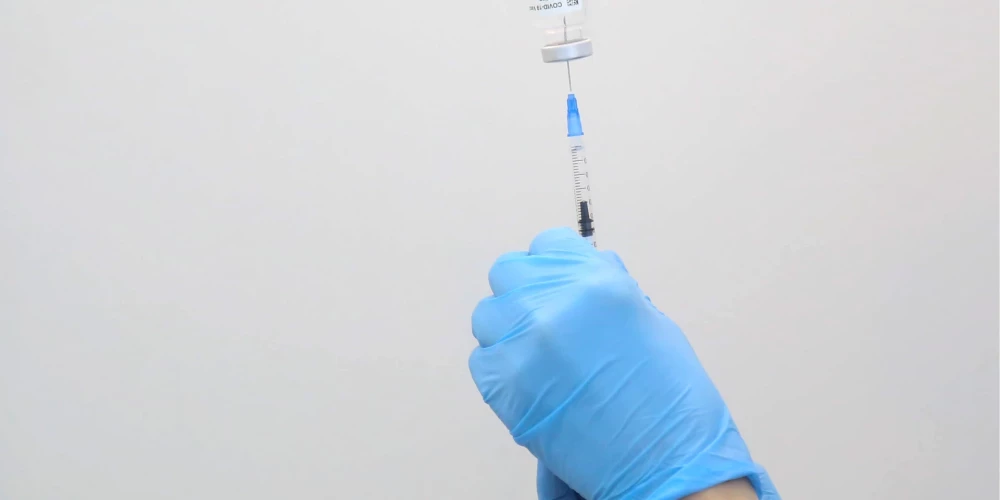 Īstais laiks vakcinēšanai pret gripu vai Covid-19 ir oktobrī un novembrī