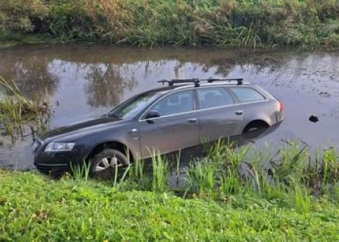 Ja nelieto stāvbrezmi, Ādažos auto var arī aizpeldēt.