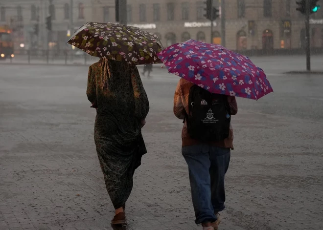 Sestdien Latvijā daudzviet gaidāms lietus, izsludināts dzeltenais brīdinājums