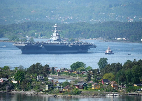Iespaidīga summa - Krievijas dienesti Norvēģijā neveiksmīgi mēģina savervēt militāro objektu "fotogrāfu"