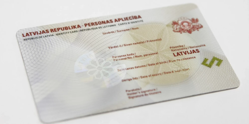 С 1 июля 2017 года люди, имеющие код старого типа, могут попросить присвоить новый персональный код без указания даты рождения.