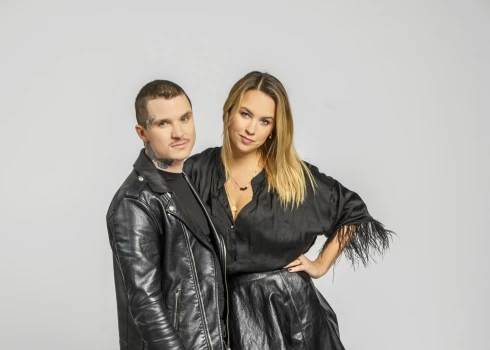 Dukuri laulībā nodzīvoja 11 gadu.