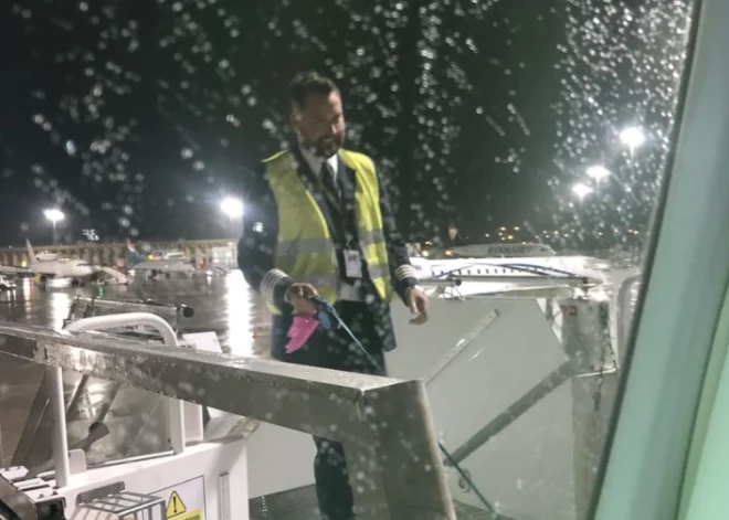 Tas nu gan ir serviss! Pasažiere no Somijas sajūsminās par "airBaltic" pilota rīcību