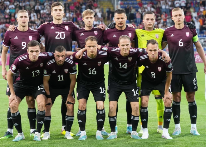 Latvijas futbola izlasei četru vietu kāpums FIFA rangā