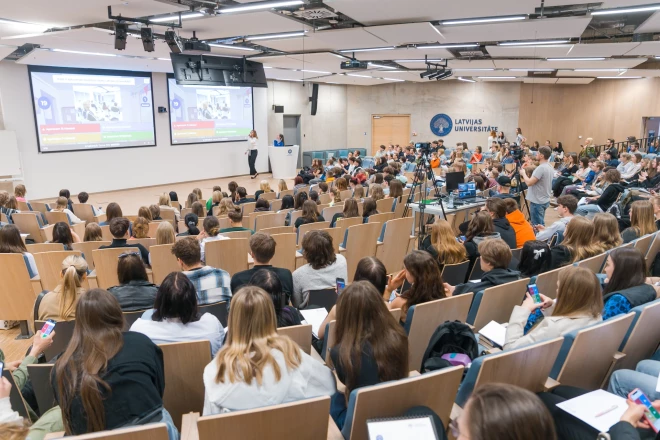 Publiskā lekcija LU Zinātņu mājas auditorijā.
