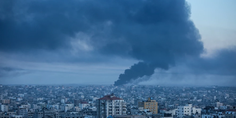 Евросовет согласился с необходимостью избегать региональной эскалации и работать в этом направлении с партнерами, включая Палестинскую автономию. 