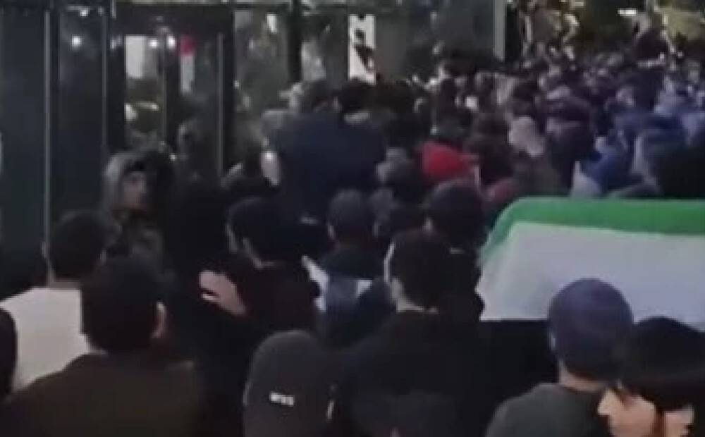 Dagestānā simtiem cilvēku protestē pret lidmašīnas ierašanos no Izraēlas
