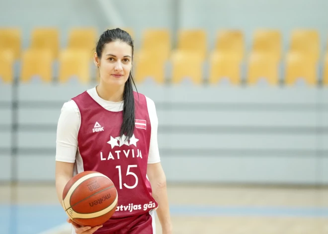 Latvijas sieviešu basketbola izlases spēlētāja Ieva Pulvere.