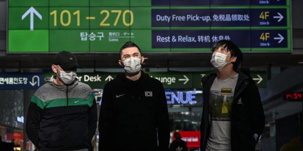 Bēgot no mobilizācijas, trīs Krievijas pilsoņi jau gadu dzīvo Dienvidkorejas lidostā