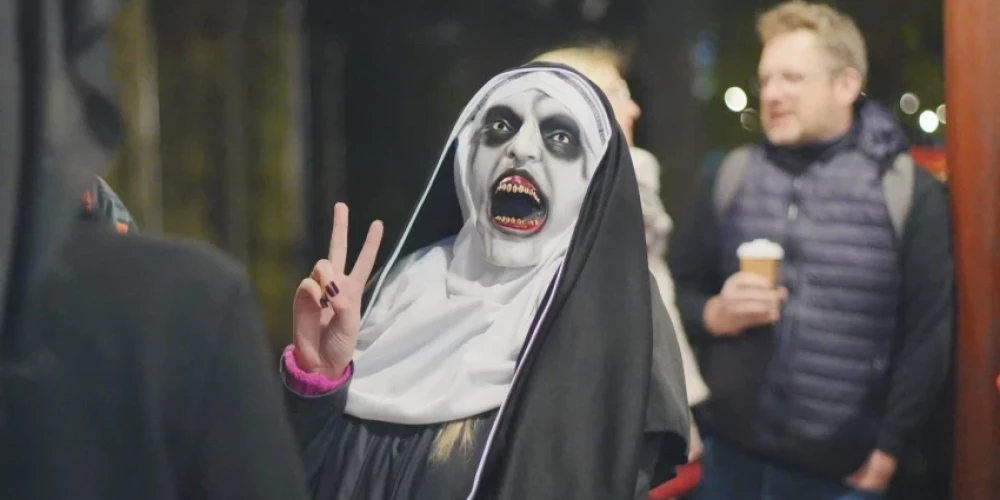 ФОТО: страшно нестрашная вечеринка в честь Хэллоуина в помещении завода "Проводник"