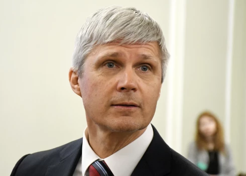 Rēzeknes domes priekšsēdētājs Aleksandrs Bartaševičs tiek atstādināts par būtiskiem un sistemātiskiem pārkāpumiem