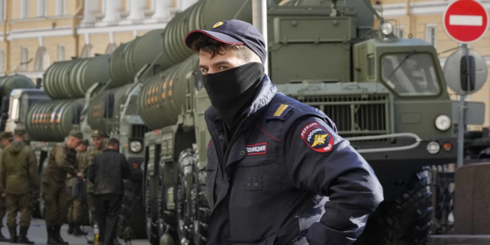Briti izspiegojuši: krievu pretgaisa aizsardzība Ukrainā cietusi nopietnus zaudējumus