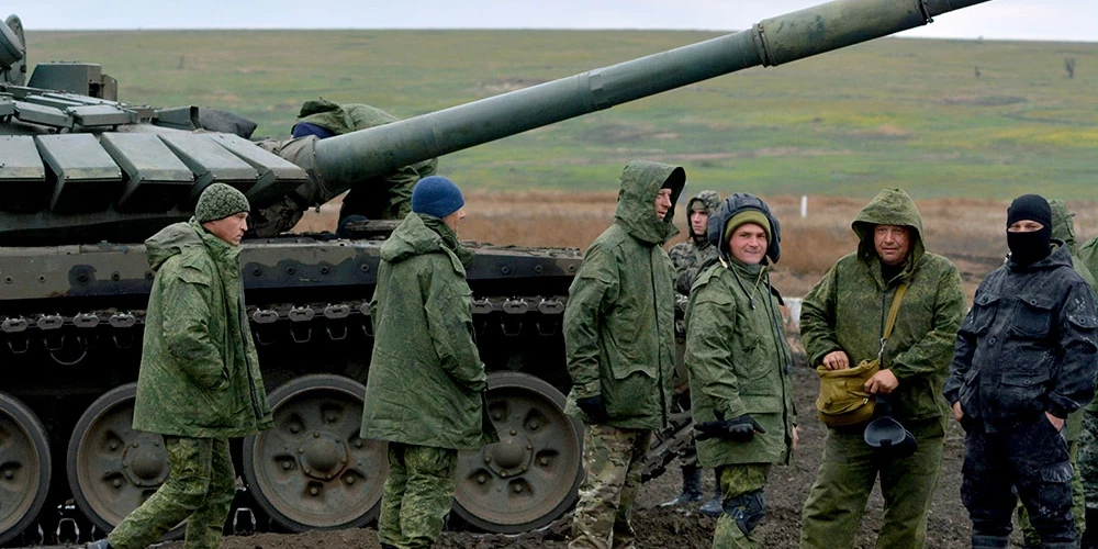 Ukraiņi, neizšaujot nevienu šāvienu, likuši dezertēt 17 tūkstošiem krievu. Kā viņiem tas izdevās?