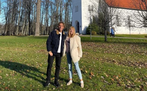 Уже в Латвии! Пугачева и Галкин проводят воскресенье в Сигулде