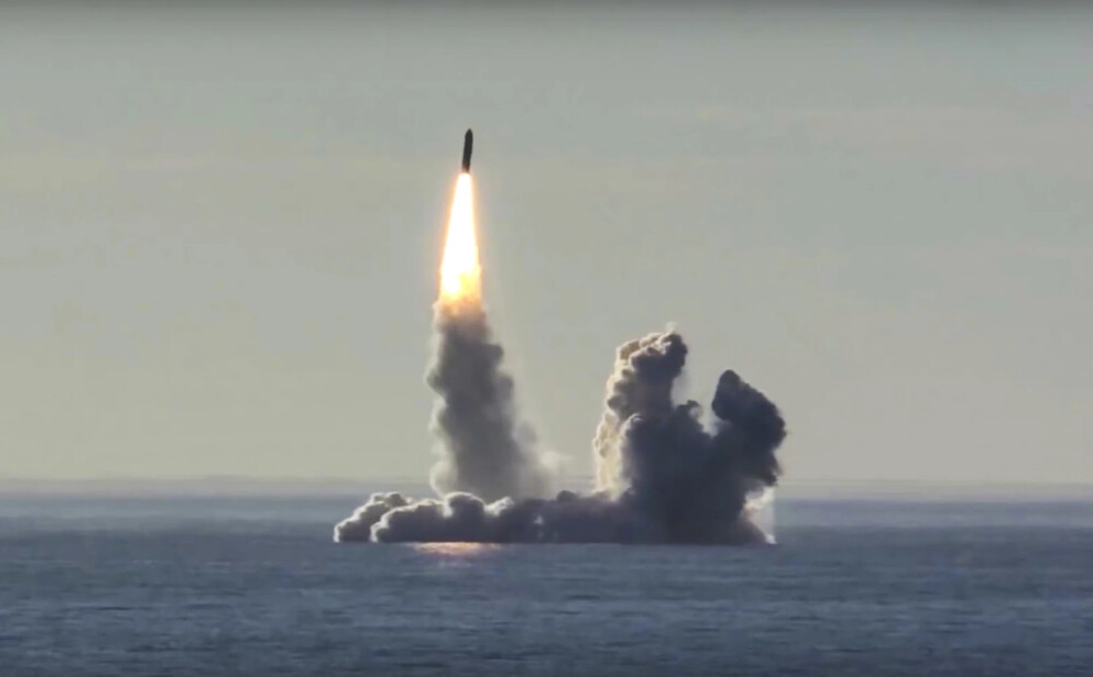 Krievija izmēģina raķeti no jaunas atomzemūdenes