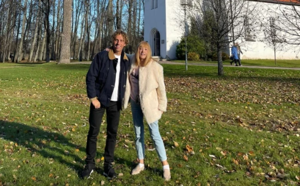 Maksim Galkin and Alla Pugačova Visit Sigulda Church: Sunny Sunday in the Sigulda Area