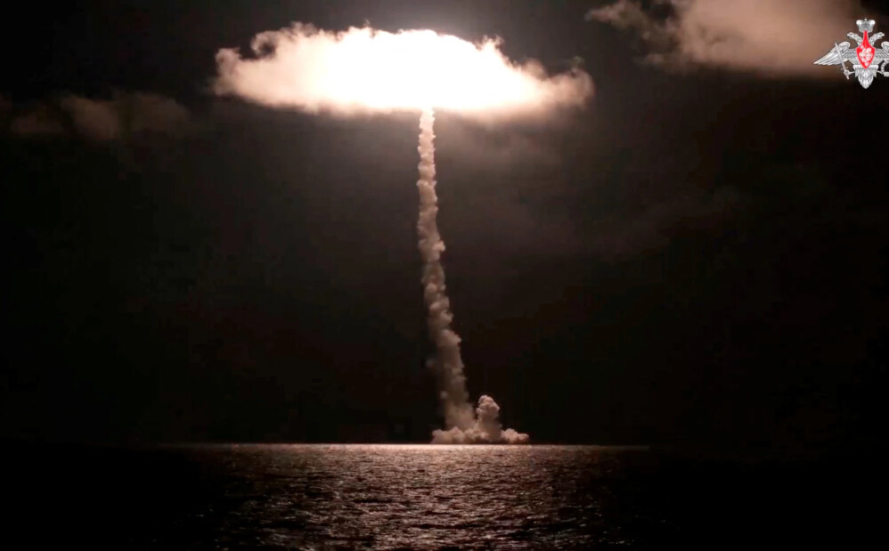 VIDEO: Krievija izmēģina jaunu ballistisko raķeti 