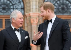 Princis Harijs kārtējo reizi atsaka tēvam. Noraida ielūgumu ierasties uz karaļa Čārlza 75. dzimšanas dienas svinībām