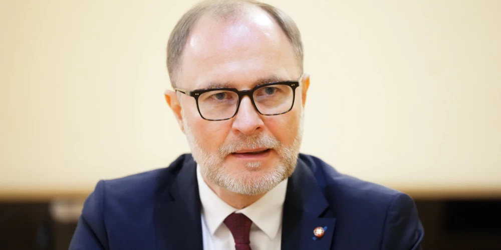 Aizsardzības ministrs Sprūds ieskicē apdraudējumus Latvijai un pastāsta par NATO samitos dzirdēto