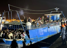 Migranti no Āfrikas cerēja apmesties Itālijā, bet nokļūs Albānijā