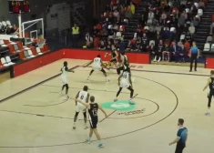 VIDEO: Valmieras basketbolisti ENBL sezonas otrajā spēlē zaudē Ņūkāslas komandai