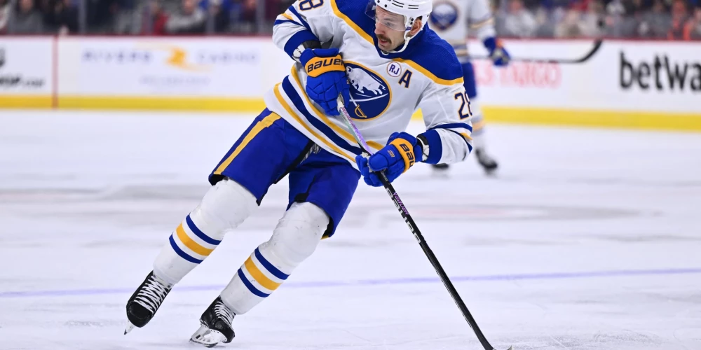 Zemgus Girgensons šoreiz tikai vienreiz meta pa pretinieku vārtiem