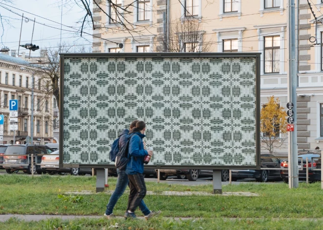 Novembris Latvijā un Rīgā tradicionāli tiek aizvadīts valsts svētku zīmē, tāpēc daudzas Latvijas pilsētas par godu šiem notikumiem atbilstoši noformē pilsētvidi.  Arī Rīga, kā jau katru gadu, ir pielikusi pūliņus, lai radītu valsts svētku noskaņu.