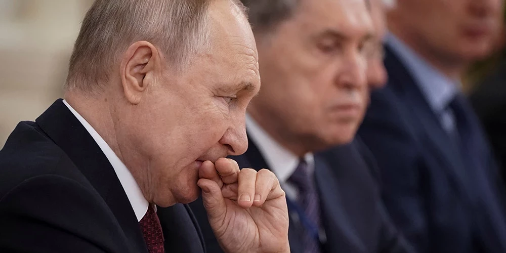 Kremļa diktatoram Vladimiram Putinam ir visamz trīs dubultnieki, ziņo Ukrainas izlūkdienests.