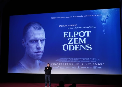 FOTO: Eiropas kino mēnesī pirmizrādi piedzīvojusi pašmāju filma "Elpot zem ūdens" 