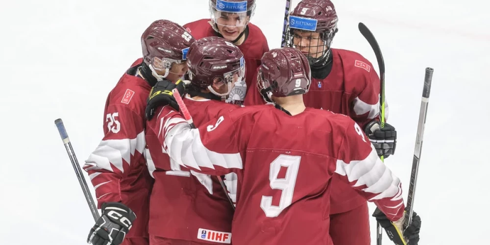 Latvijas U-20 hokejisti pārbaudes turnīrā Polijā zaudē mājiniekiem
