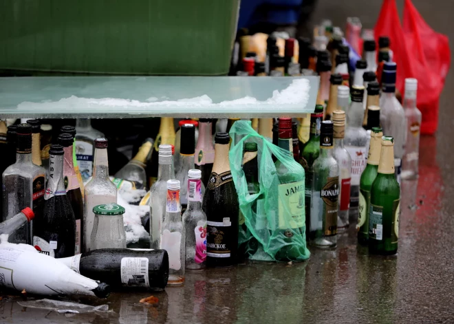 Почему в Латвии так много людей пьет алкоголь?