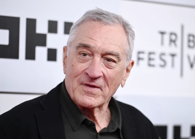 Aktieris Roberts De Niro.