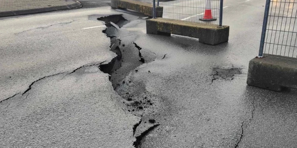 Reikjanesas pussalā kopš oktobra beigām ir reģistrēti 24 000 pazemes grūdienu.