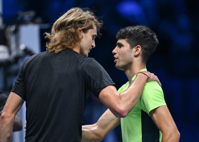 Alkarass "ATP Finals" zaudē Zverevam; Medvedevs pieveic Rubļovu