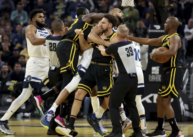 VIDEO: Bertāns nedodas laukumā graujošā "Thunder" uzvarā pret Vembanjamu un "Spurs"; Grīns ķeras pie kakla Gobēram