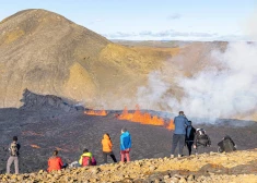 FOTO: vulkāna izvirdums Islandē uzsāks jaunu vulkāniskās aktivitātes periodu, brīdina pētnieki