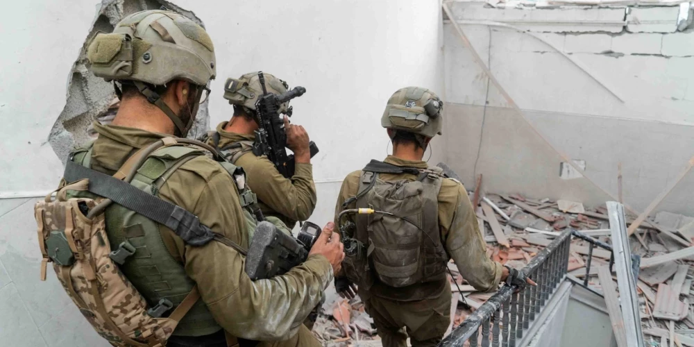 Izraēlas karavīri pametuši Gazas lielāko slimnīcu
