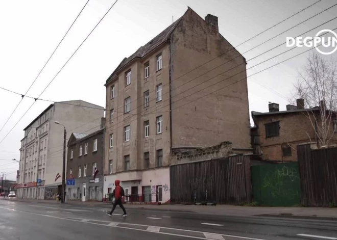 Когда бутылки опустели, затопили печь: пьяные молодые люди подожгли квартиру