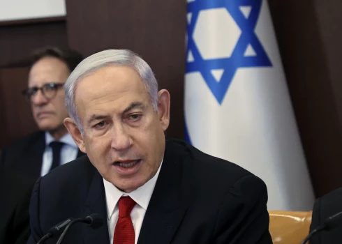 Izraēlas opozīcijas līderis aicina Netanjahu nekavējoties atkāpties
