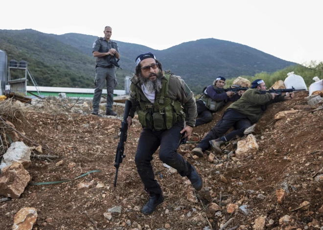 Izraēlas karavīri pārņēmuši "operacionālo kontroli" pār Gazas ostu