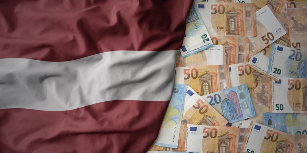 Еще больше долгов: Латвия позаимствовала 600 млн евро на международных финансовых рынках