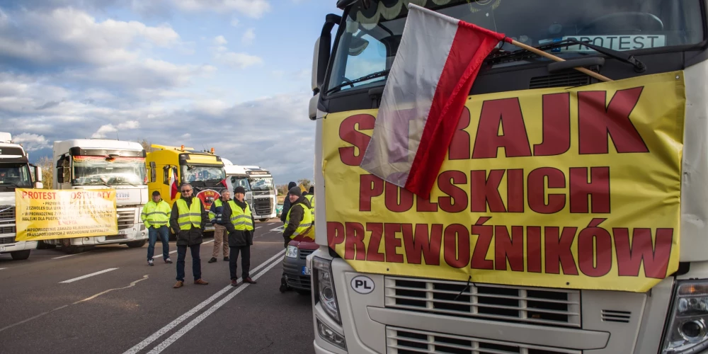 Ukrainai neizdodas vienoties ar robežu bloķējošajiem Polijas kravas automašīnu vadītājiem