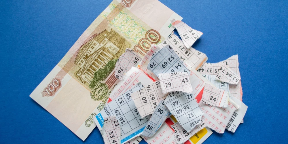 Krievijā vīrietis kioskā nozog 1600 loterijas biļetes — vinnests viņu pārsteidz